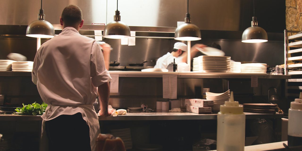Restaurants Face Staff Shortages and Overwhelming Operations